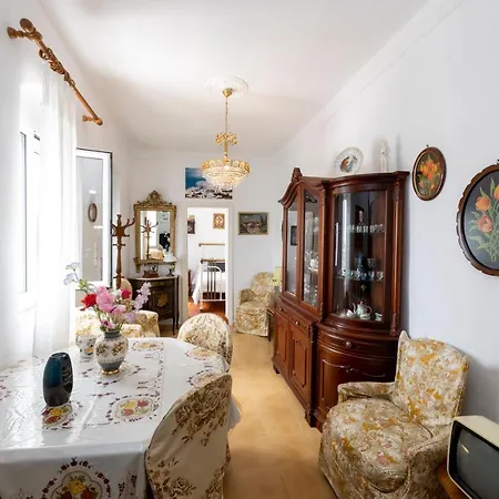 Eutuxia House Petali *